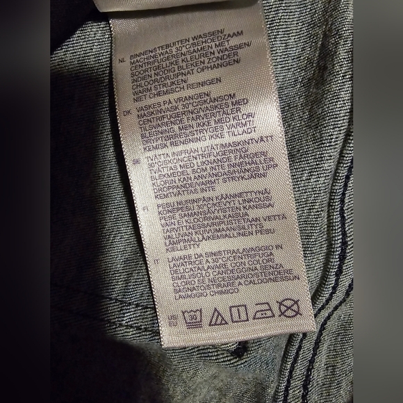 NYDJ women's straight leg, dark wash, like new, Size 0-4 Petite, pull on stretch - Picture 4 of 11